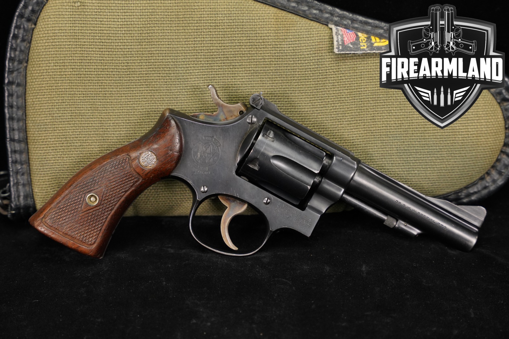 1950-1951 Smith & Wesson (S&W) K-38 Combat Masterpiece Pre-Model 15; Five-Screw .38 Spl. Blued in Good Condition Thumbnail