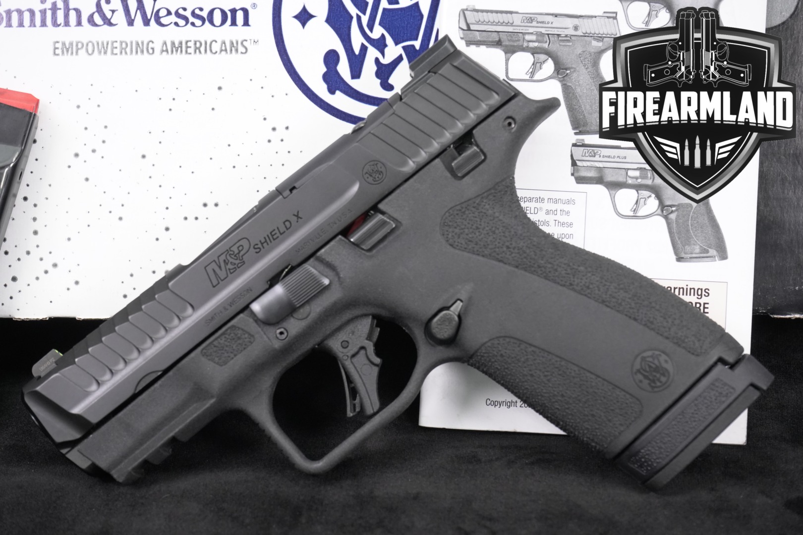 Smith & Wesson (S&W) M&P Shield X Thumb Safety (TS) 9mm Luger Black in Very Good Condition Thumbnail