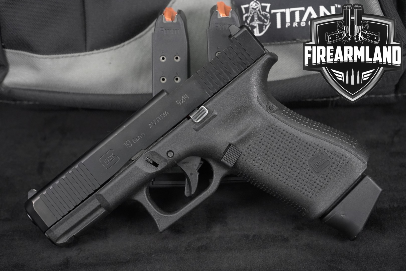 Glock Glock 19 Gen5 MOS, Front Serrations 9mm Luger Black in Very Good Condition Thumbnail