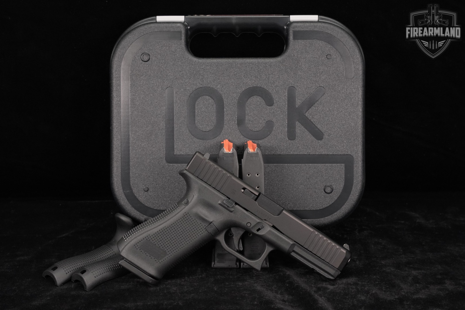 Glock 17 Gen5 G17 Gen 5 FS 9mm 4.49" +3 MAGS & ORIG CASE-img-2