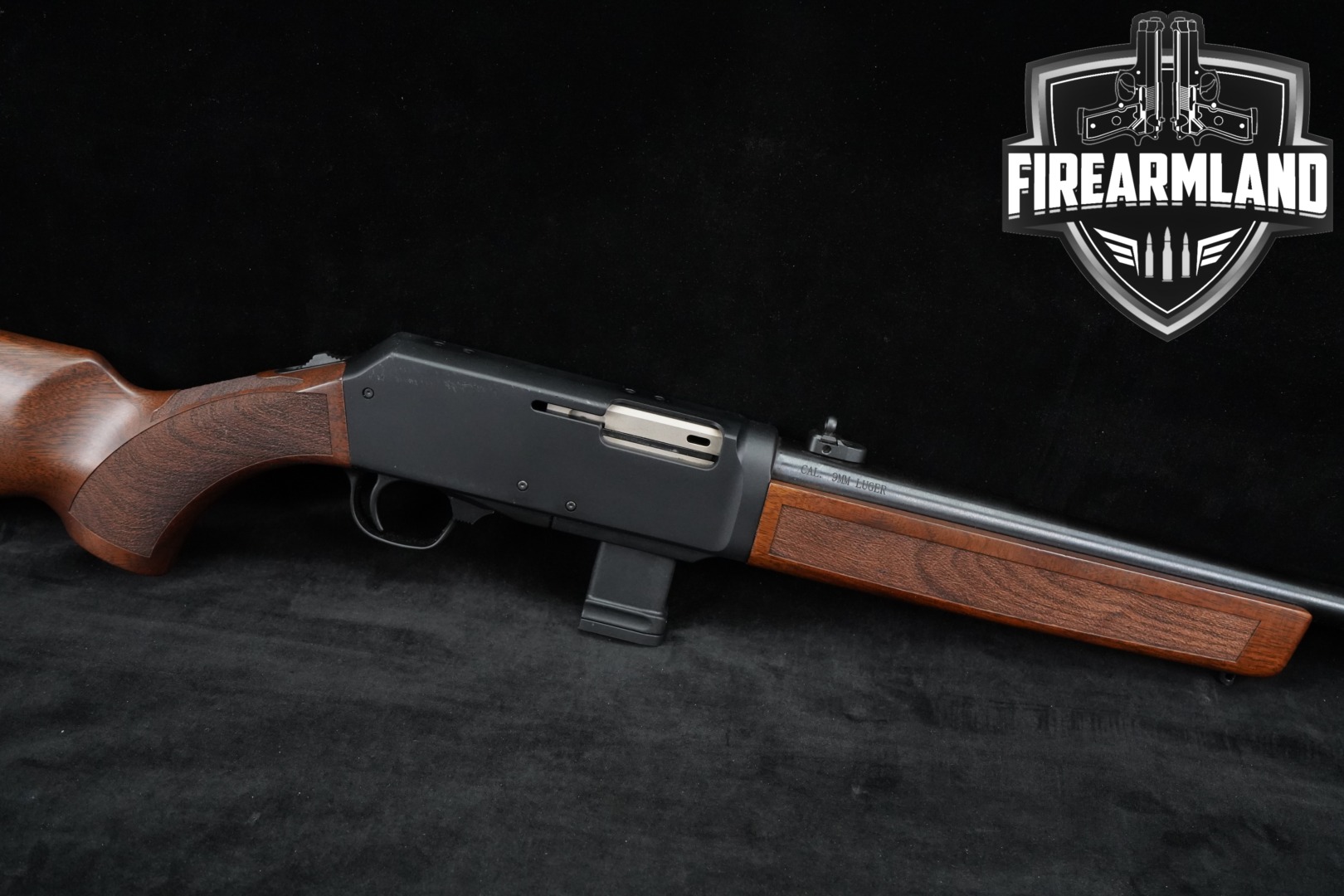 Henry Repeating Arms Homesteader 9mm Henry Mag Well 9mm Luger Black & Walnut in Good Condition Thumbnail