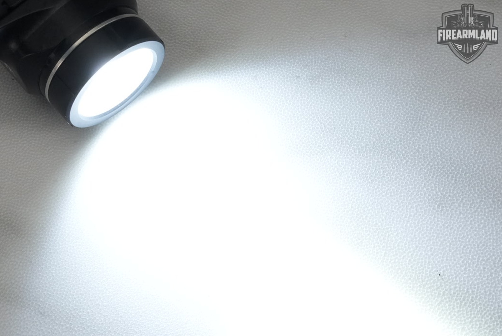 Streamlight TLR-7 HL-X Sub 550 Lumens & & 7,300 Candela Weapon Light TLR7-img-6