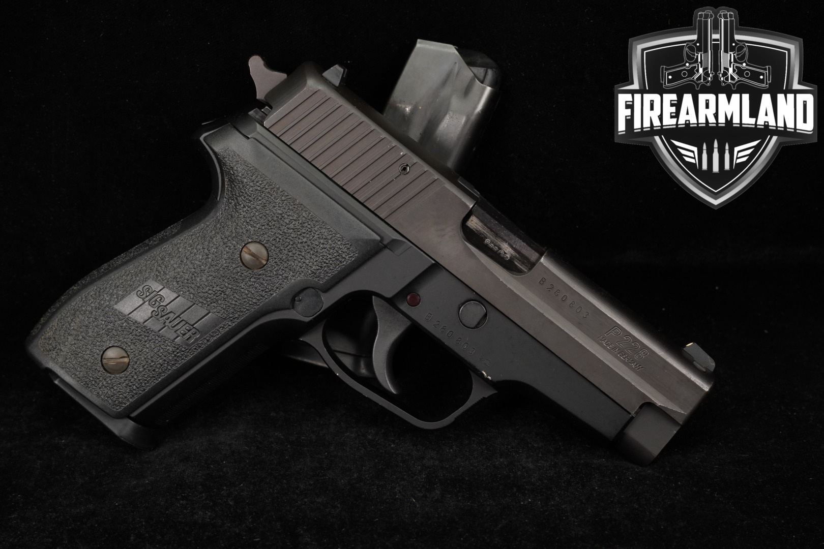 1998 Sig Sauer P228 9mm Luger Black in Good Condition Thumbnail