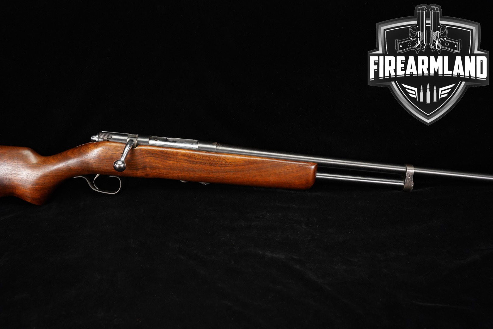 Harrington & Richardson (H&R) Model 121 20 Gauge Blued & Hardwood in Good Condition Thumbnail