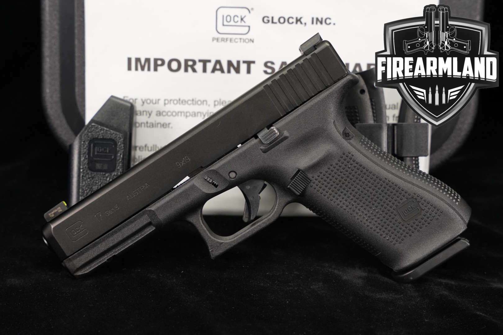 Glock G17 Gen5 9mm Luger Black in Very Good Condition Thumbnail