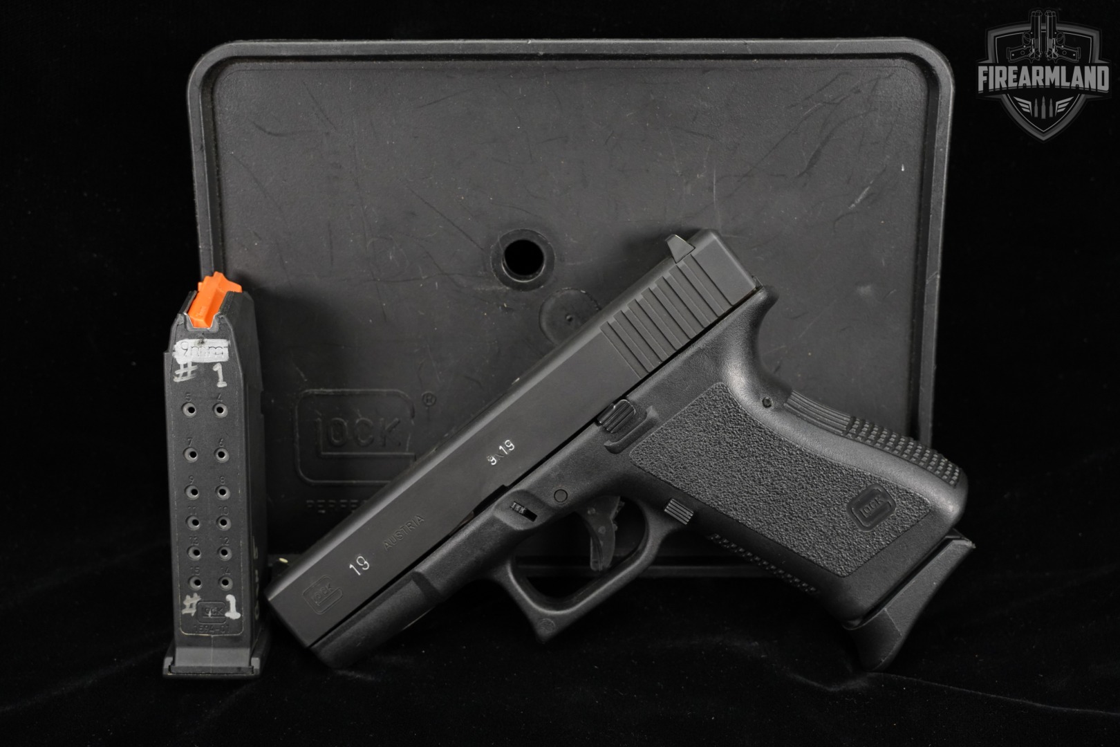 Glock 19 Gen2 G19 Gen 2 9mm 4.02 +TWO MAGS, CASE-img-2