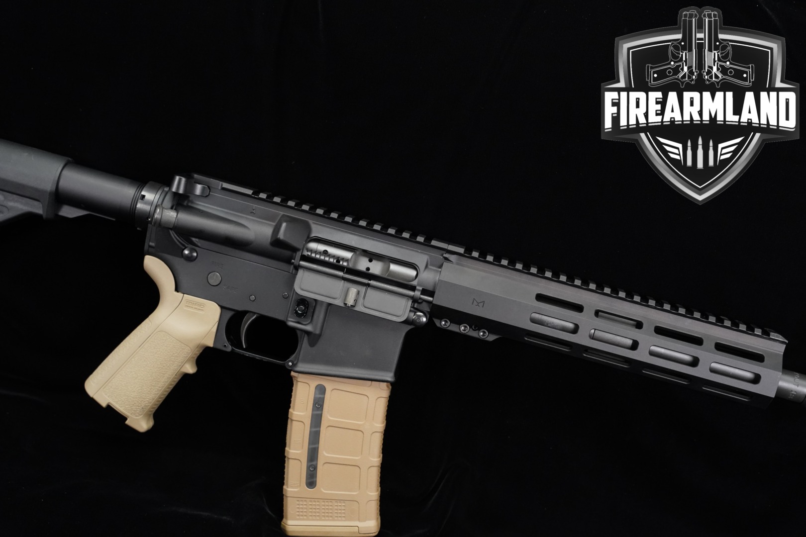 Palmetto State Armory (PSA) PA-15 .300 AAC Blackout (7.62x35mm) Black in Very Good Condition Thumbnail