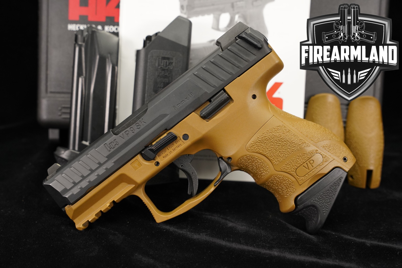 2018 Heckler & Koch (H&K, HK) VP9SK 9mm Luger Two-Tone Black & RAL 7008 in Excellent Condition Thumbnail