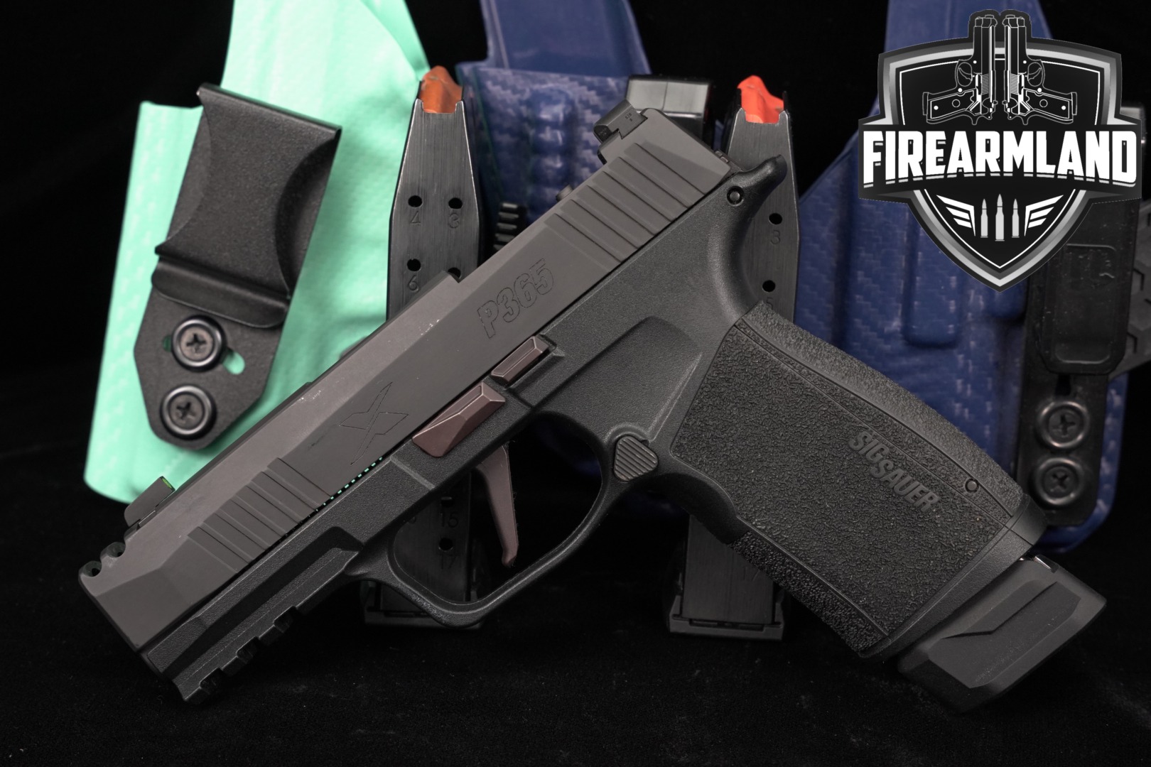 Sig Sauer P365 XMACRO COMP 9mm Luger Black in Good Condition Thumbnail