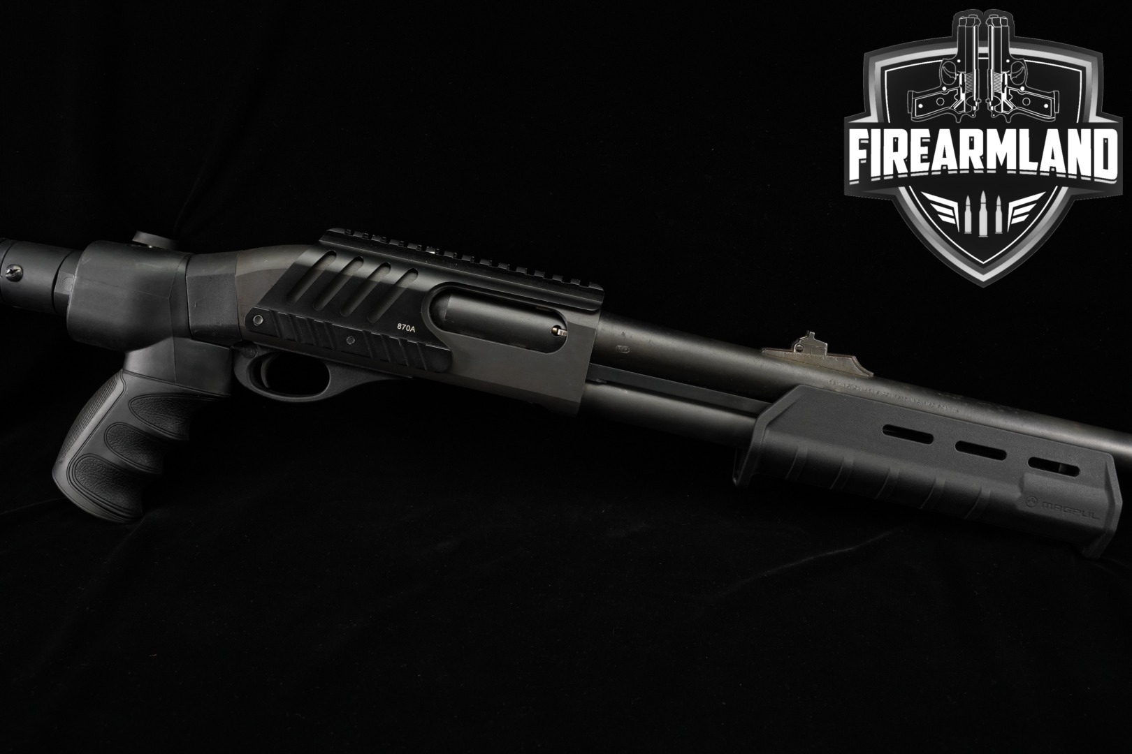 Remington Model 870 12 Gauge Black in Good Condition Thumbnail