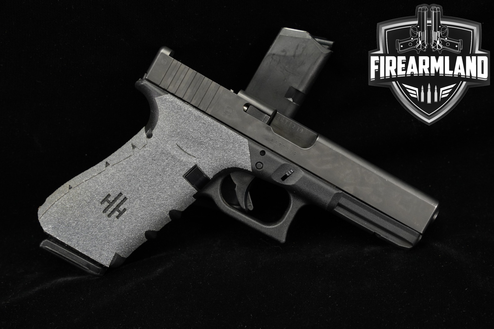 Glock 17 Gen4 G17 Gen 4 9mm 4.49" +2 MAGS-img-0