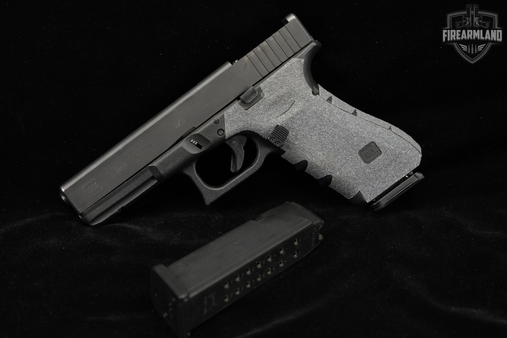 Glock 17 Gen4 G17 Gen 4 9mm 4.49" +2 MAGS-img-2