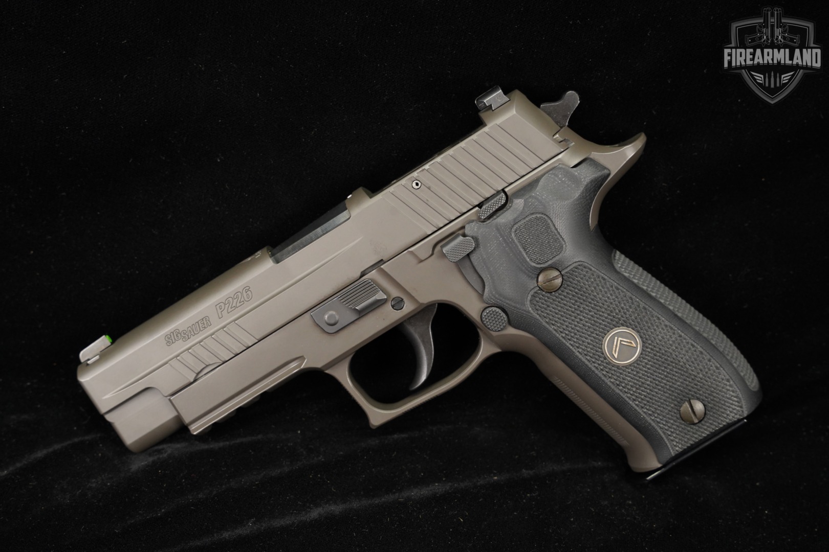 Sig Sauer P226 Legion 9mm 4.4 Grey P-226 +3 MAGS & ORIG CASE-img-4