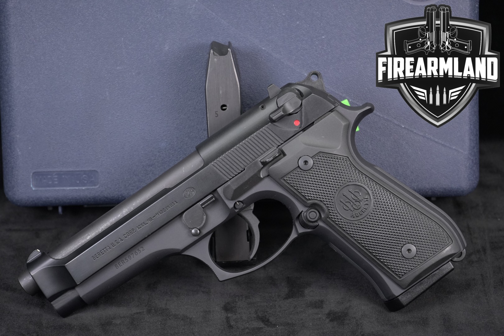 Beretta 92FS 9mm Luger Black in Very Good Condition Thumbnail