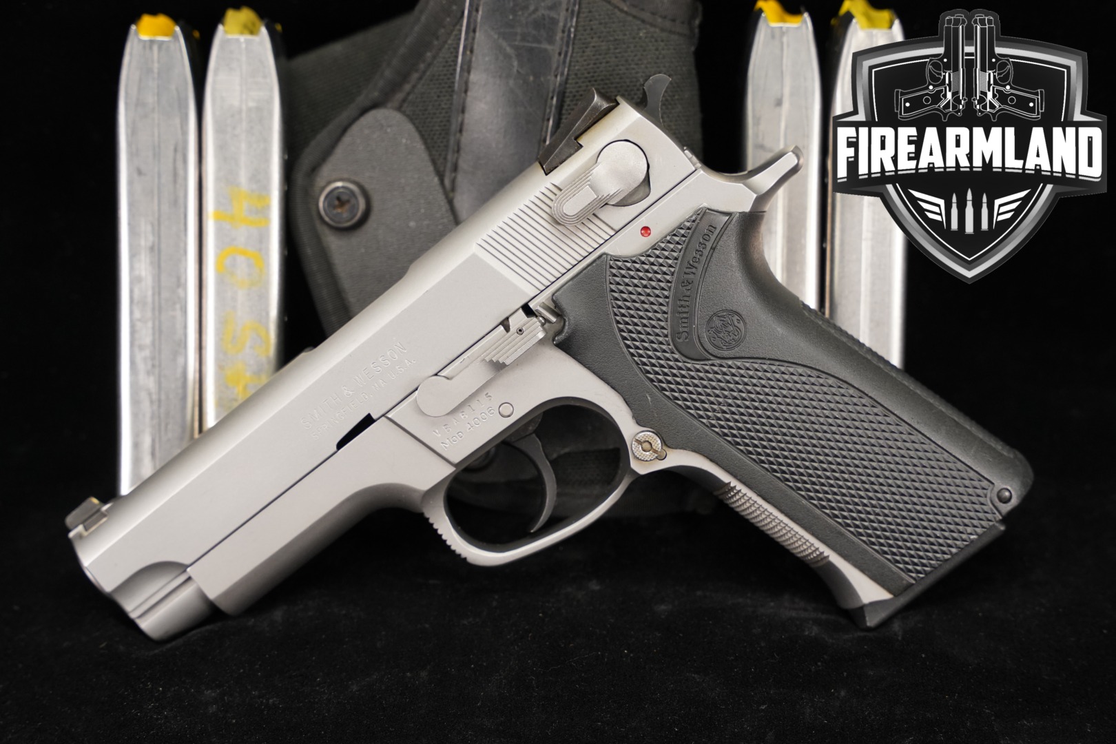 Smith & Wesson (S&W) Model 4006 Third Generation .40 S&W Matte Stainless in Very Good Condition Thumbnail