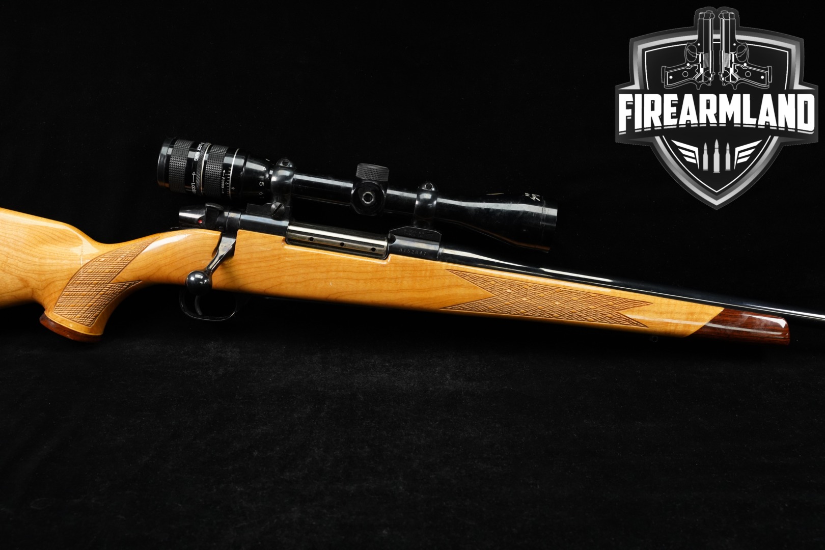 1983-1984 Weatherby Mark V Deluxe .257 Wby. Mag. Blued & Hardwood in Good Condition Thumbnail