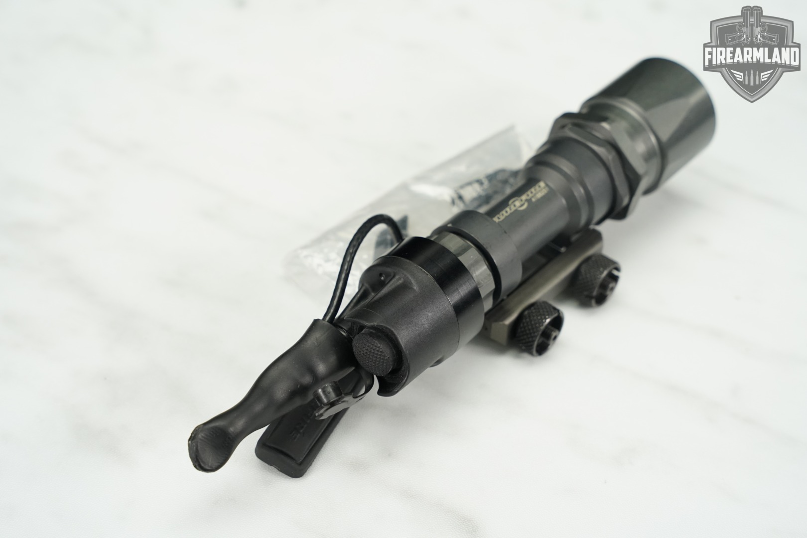 SureFire M951 W/ XM07 Remote Duel Switch Tailcap 65 Lumens Weapon Light-img-2