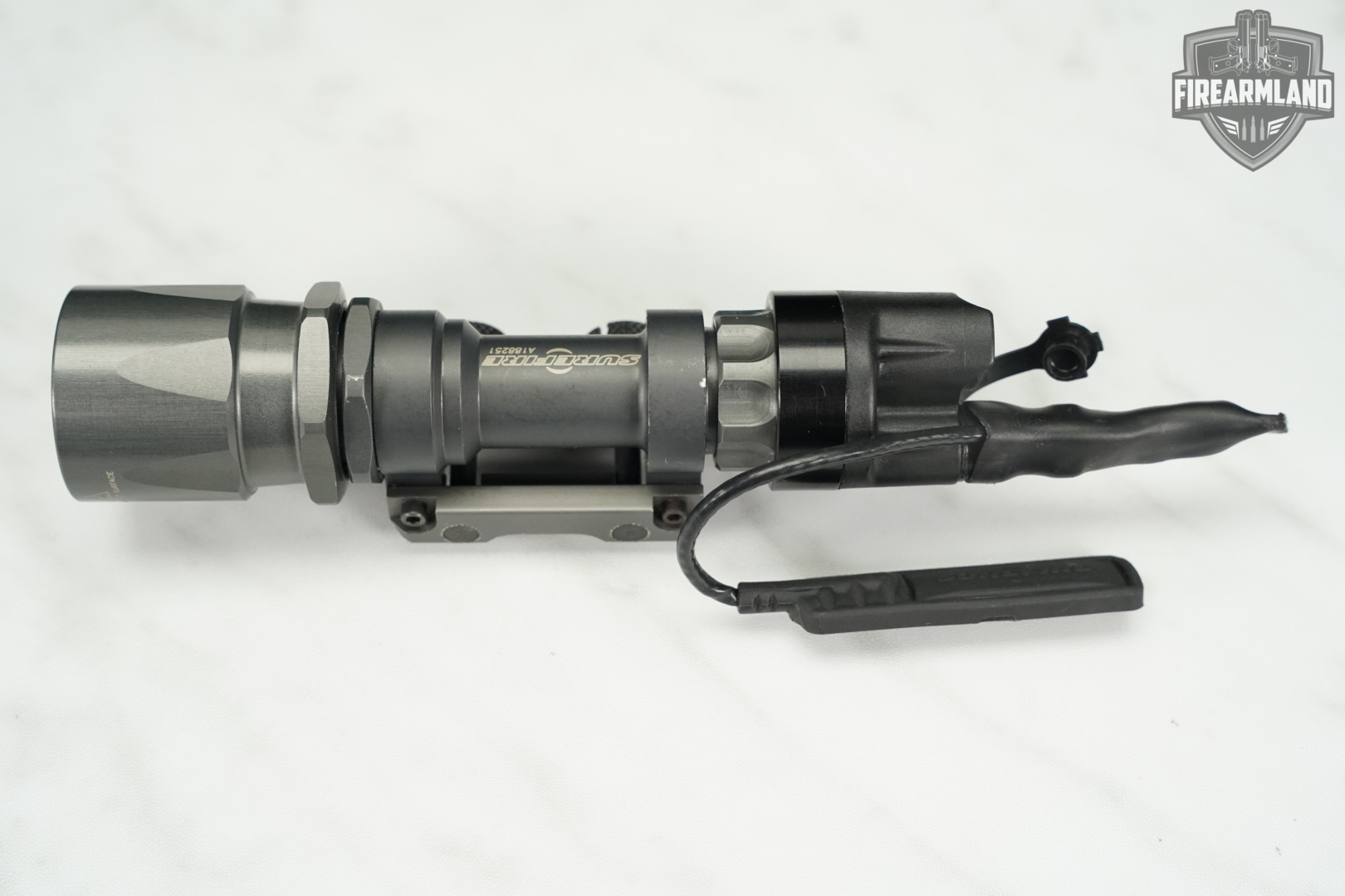 SureFire M951 W/ XM07 Remote Duel Switch Tailcap 65 Lumens Weapon Light-img-4