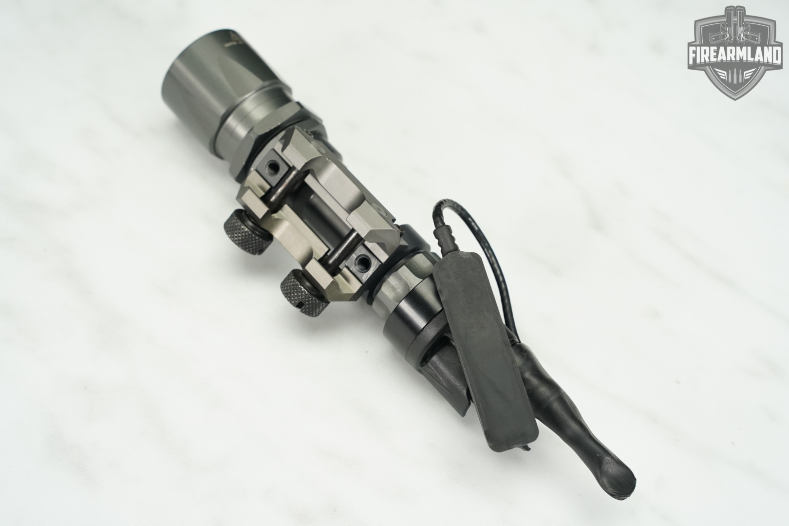 SureFire M951 W/ XM07 Remote Duel Switch Tailcap 65 Lumens Weapon Light-img-5
