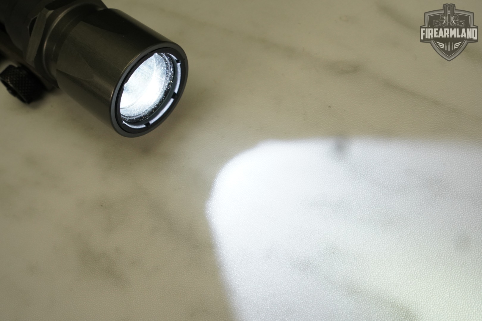 SureFire M951 W/ XM07 Remote Duel Switch Tailcap 65 Lumens Weapon Light-img-6