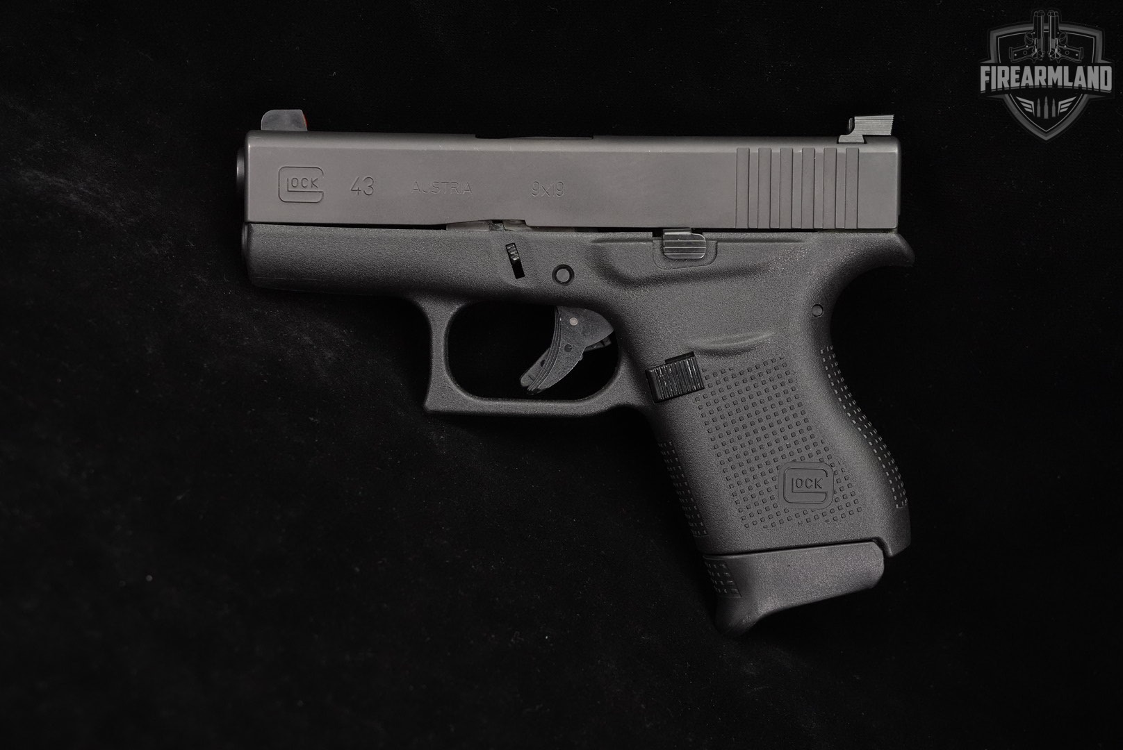Glock 43 G43 Slimline 9mm 3.41" +2 MAGS & ORIG CASE-img-3