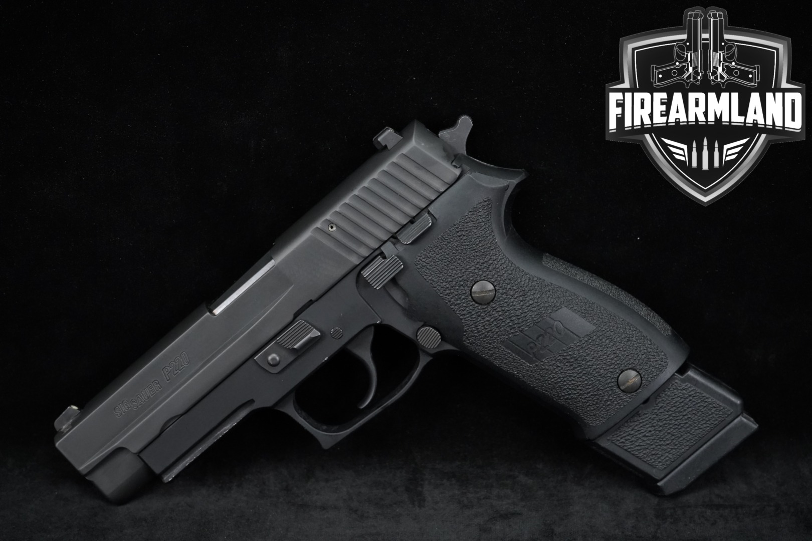 Sig Sauer P220 R .45 ACP Black in Very Good Condition Thumbnail
