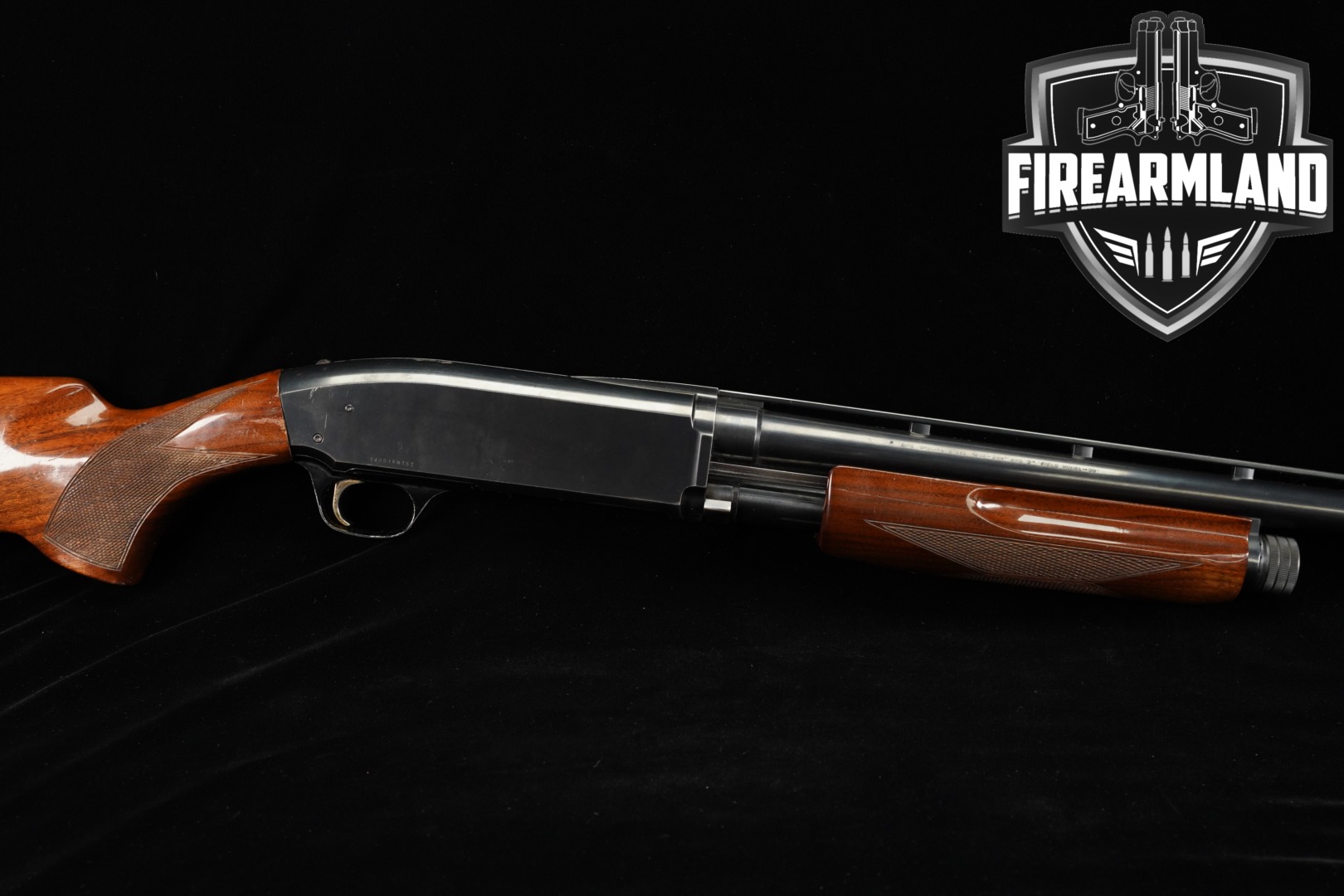 1979 Browning BPS Browning Pump Shotgun 12 Gauge Blued in Good Condition Thumbnail