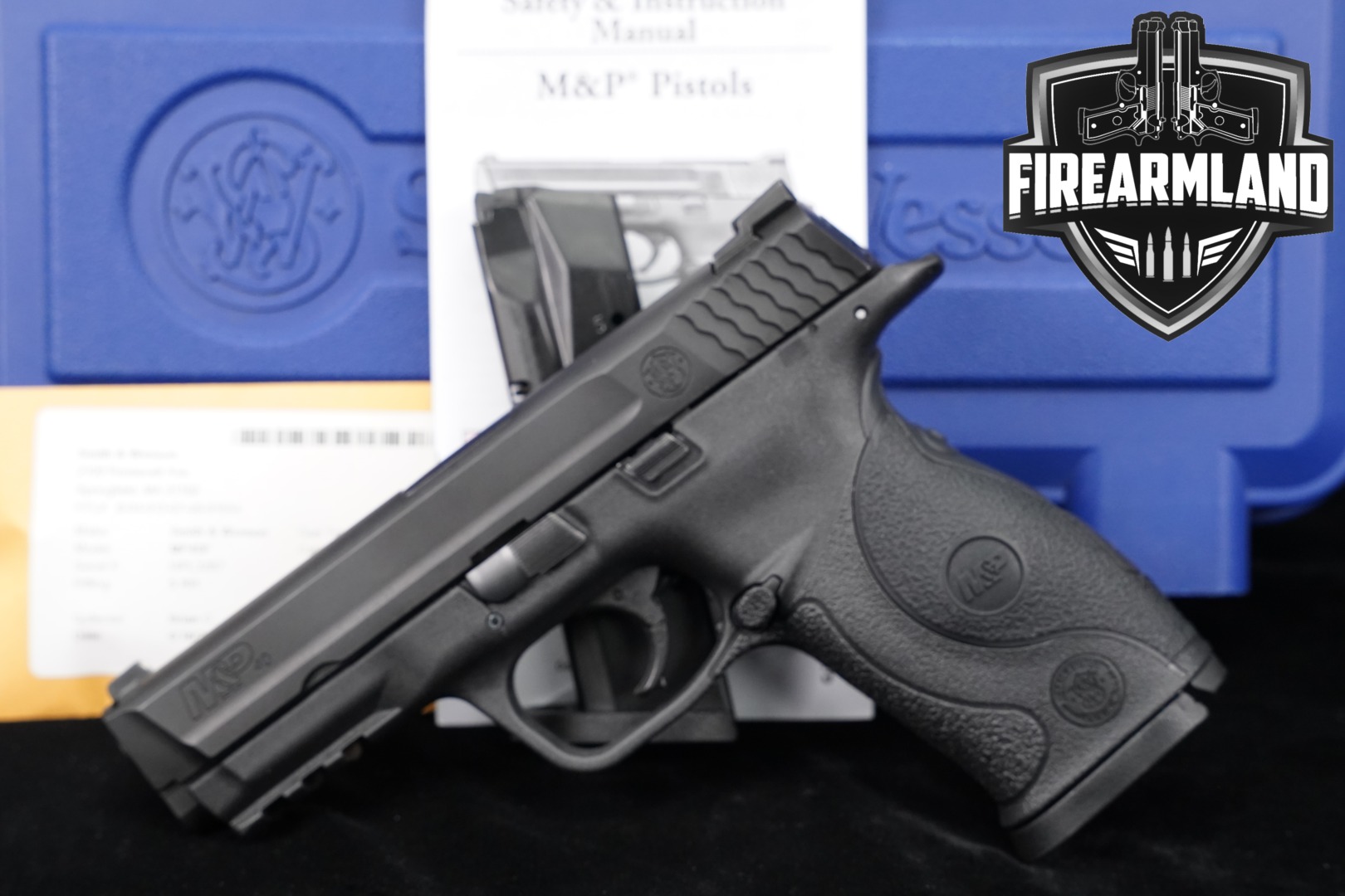 Smith & Wesson (S&W) M&P 40 First Generation; Full Size; No Thumb Safety .40 S&W Black in Excellent Condition Thumbnail