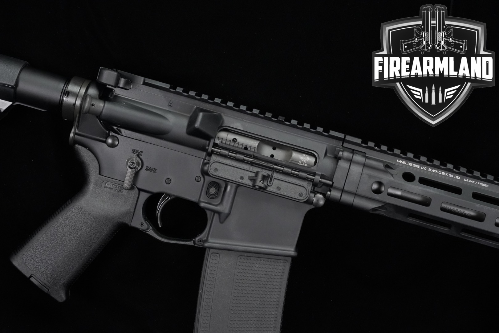 Daniel Defense DDM4 V7 5.56mm NATO Black in Excellent Condition Thumbnail