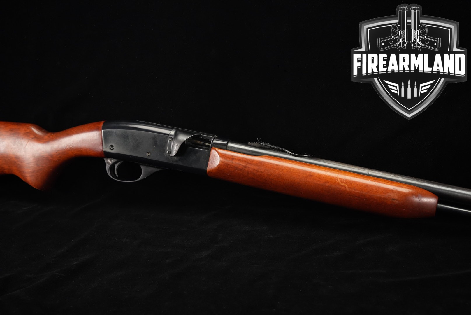Remington Model 552 Speedmaster Standard .22 S/L/LR Blued & Hardwood in Good Condition Thumbnail