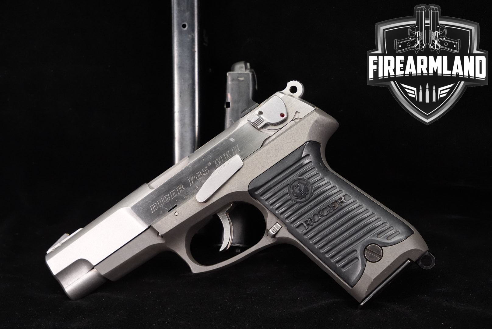 1991 Ruger P85 MKII 9mm 4.5 Two-Tone Stainless P-85 MK II +3 MAGS-img-0