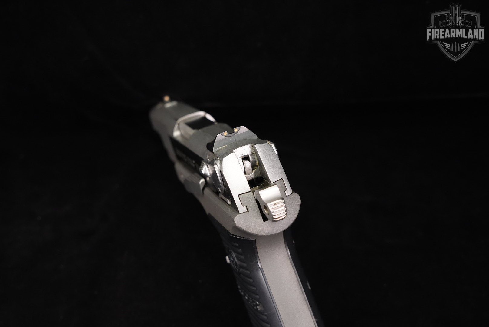 1991 Ruger P85 MKII 9mm 4.5 Two-Tone Stainless P-85 MK II +3 MAGS-img-6