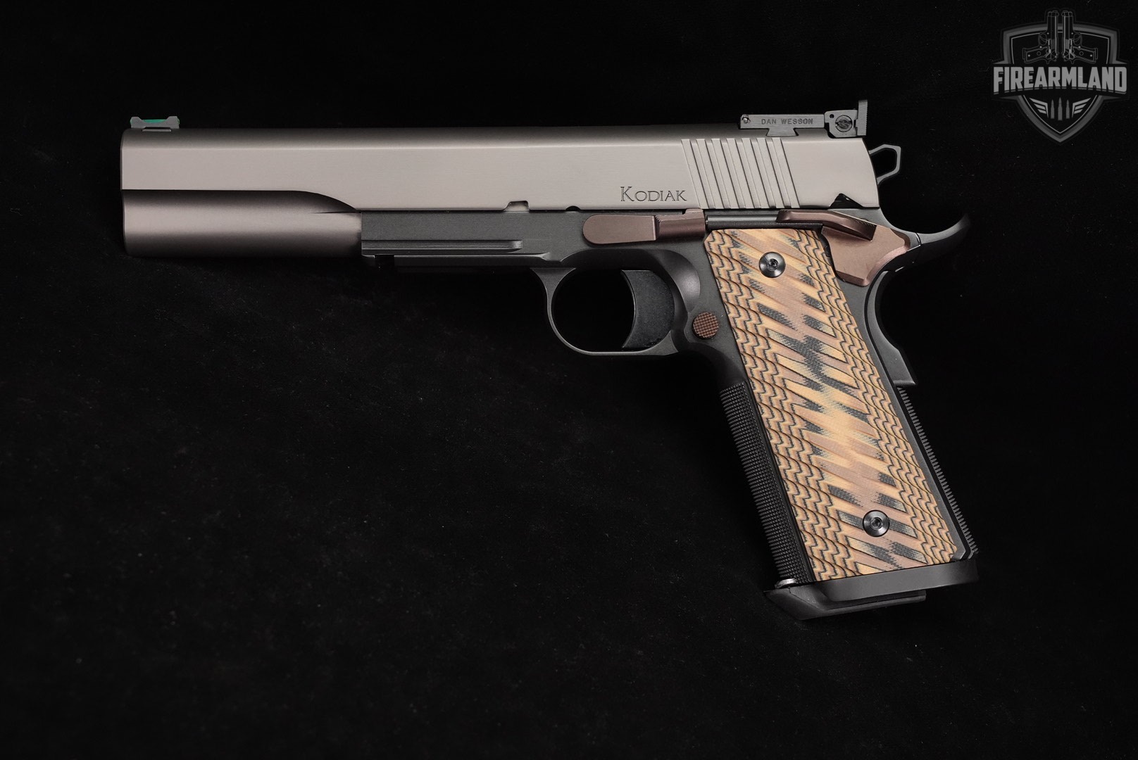 Dan Wesson Kodiak 10mm 1911 6" Tri-Tone +2 MAGS & ORIG BOX-img-4