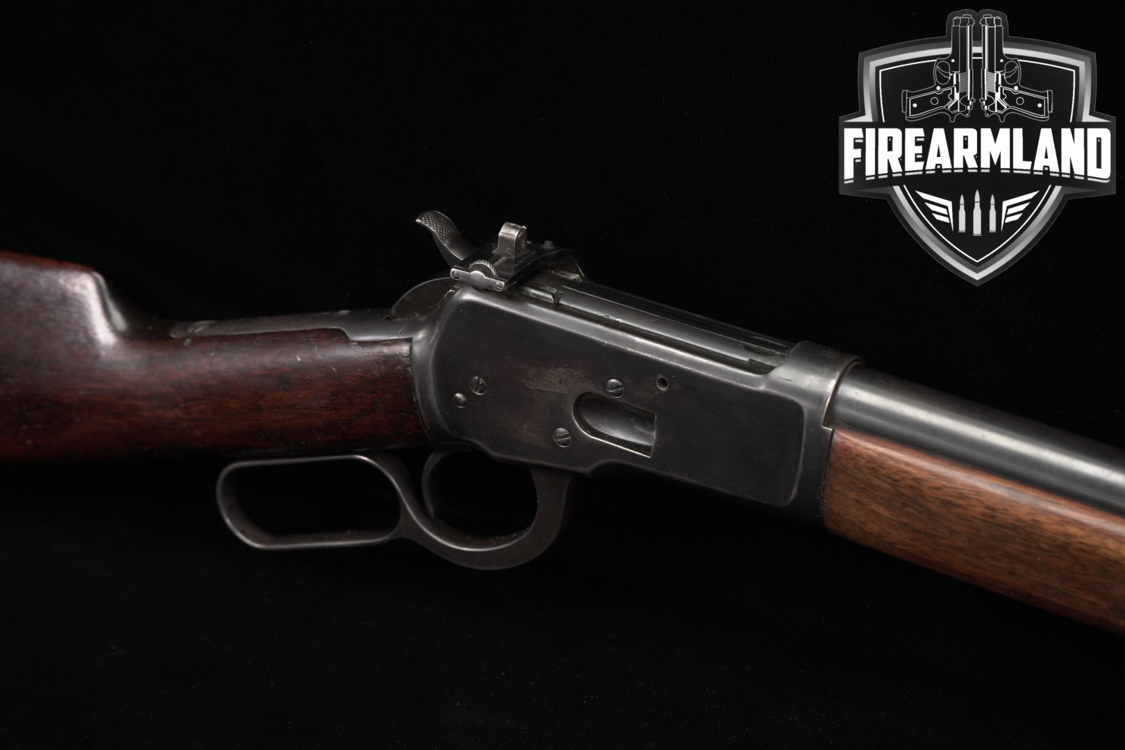 1907 Winchester Repeating Arms Model 1892 Short Rifle .218 Bee Blued & Walnut in Good Condition Thumbnail
