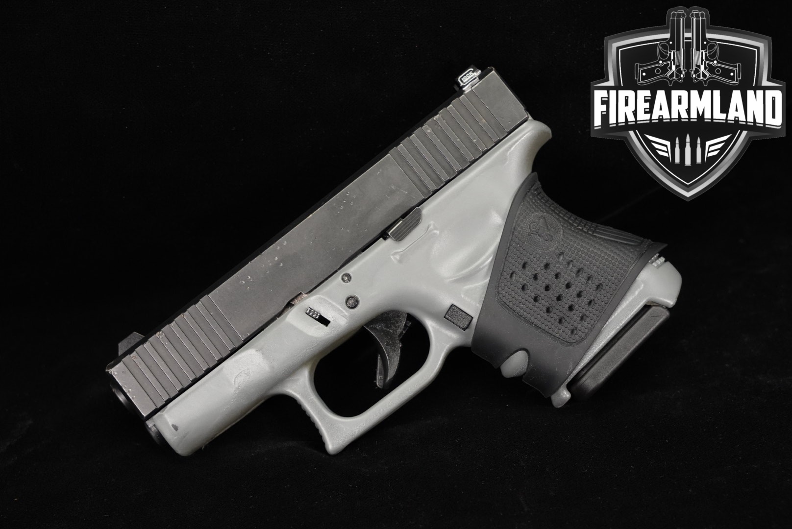 Glock Glock 26 Gen 3 9mm Luger Two-Tone Black & Gray in Very Good Condition Thumbnail