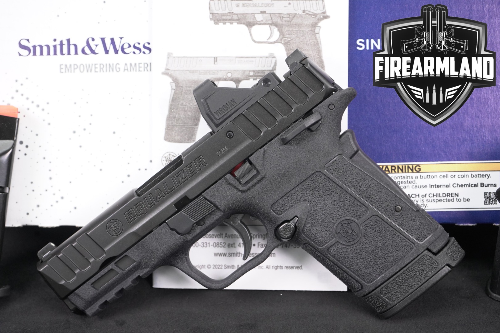 Smith & Wesson (S&W) Equalizer Thumb Safety (TS), Viridian RFX11 9mm Luger Black in Excellent Condition Thumbnail