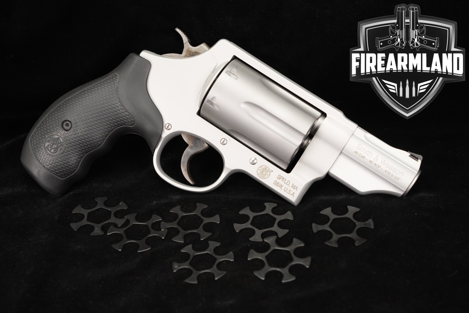 Smith & Wesson (S&W) Governor .45 Colt / .45 ACP / .410 Bore Stainless in Very Good Condition Thumbnail
