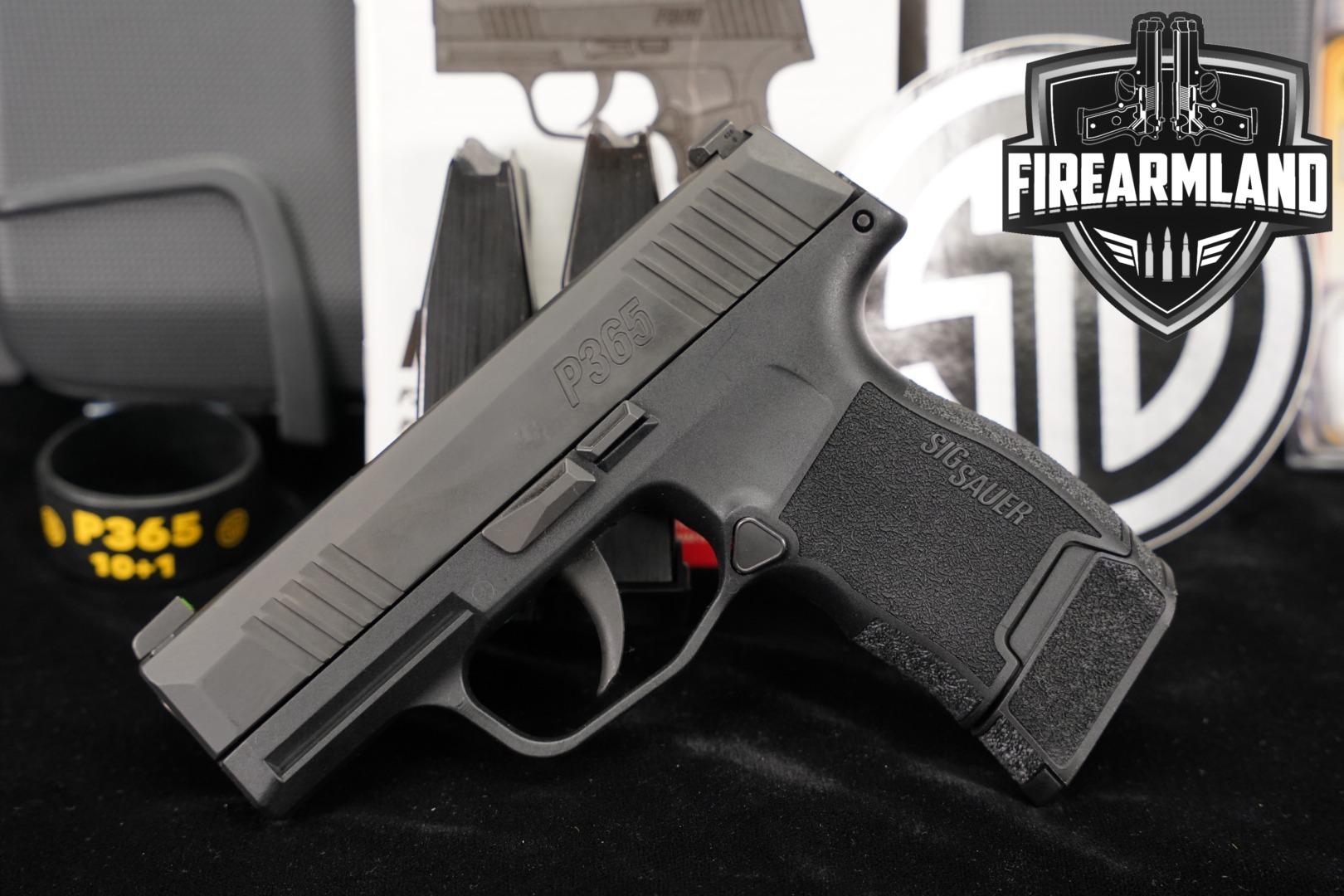 Sig Sauer P365 9mm Luger Black in Very Good Condition Thumbnail