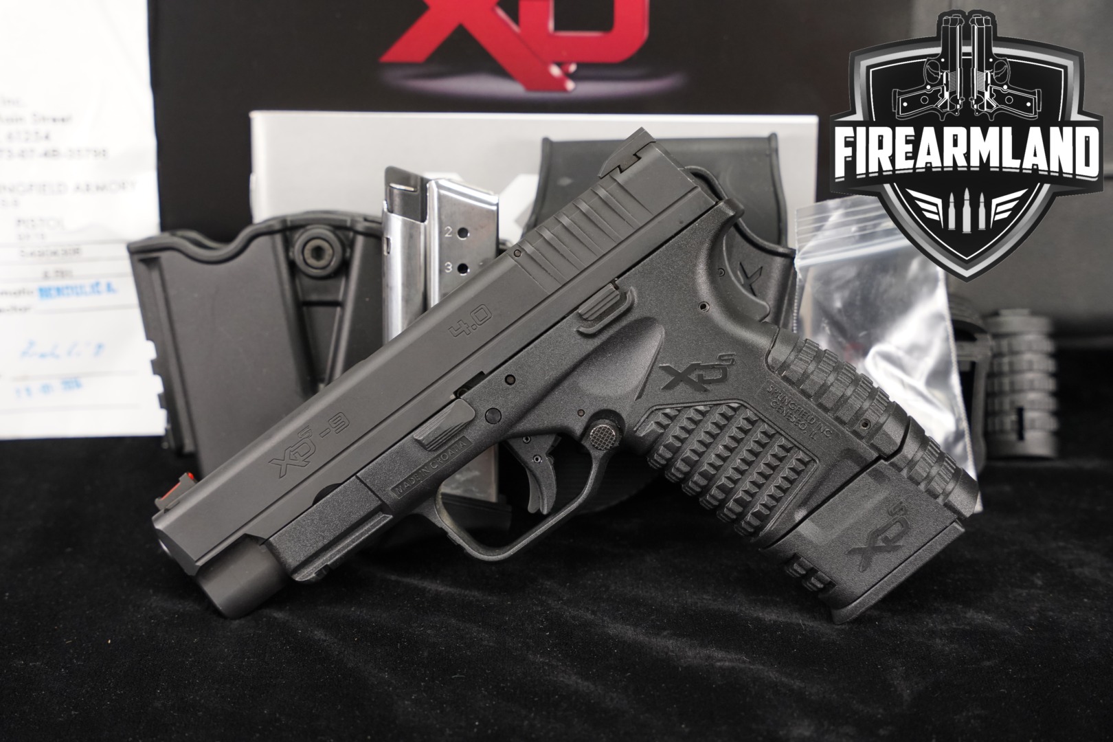 Springfield Armory XD-S 9 4.0 9mm Luger Black in Very Good Condition Thumbnail
