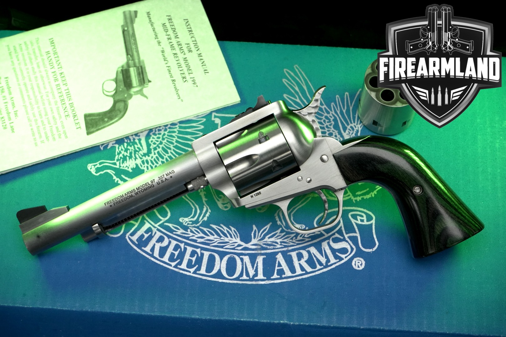 https://cash-for-arms-pictures.s3.amazonaws.com/recHWpwutYgQWz25r/1.jpg