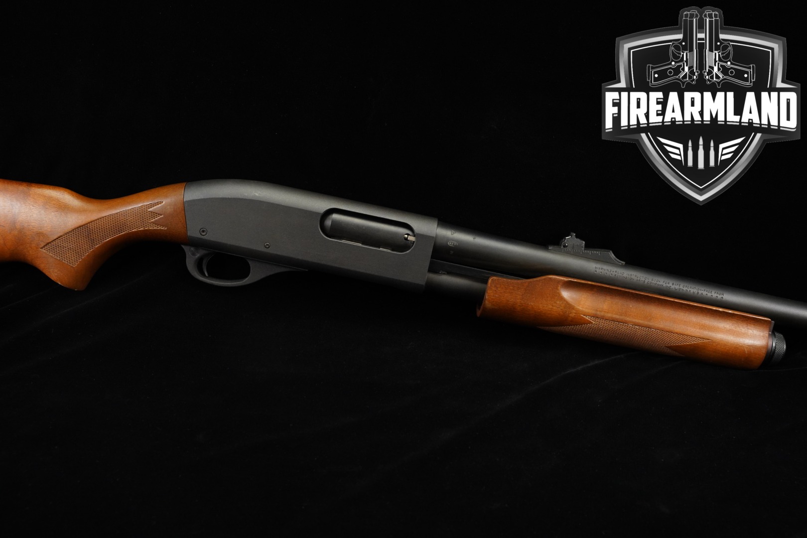Remington Model 870 Express Magnum, Rifle-Sighted Deer Gun 12 Gauge Blued & Hardwood in Good Condition Thumbnail