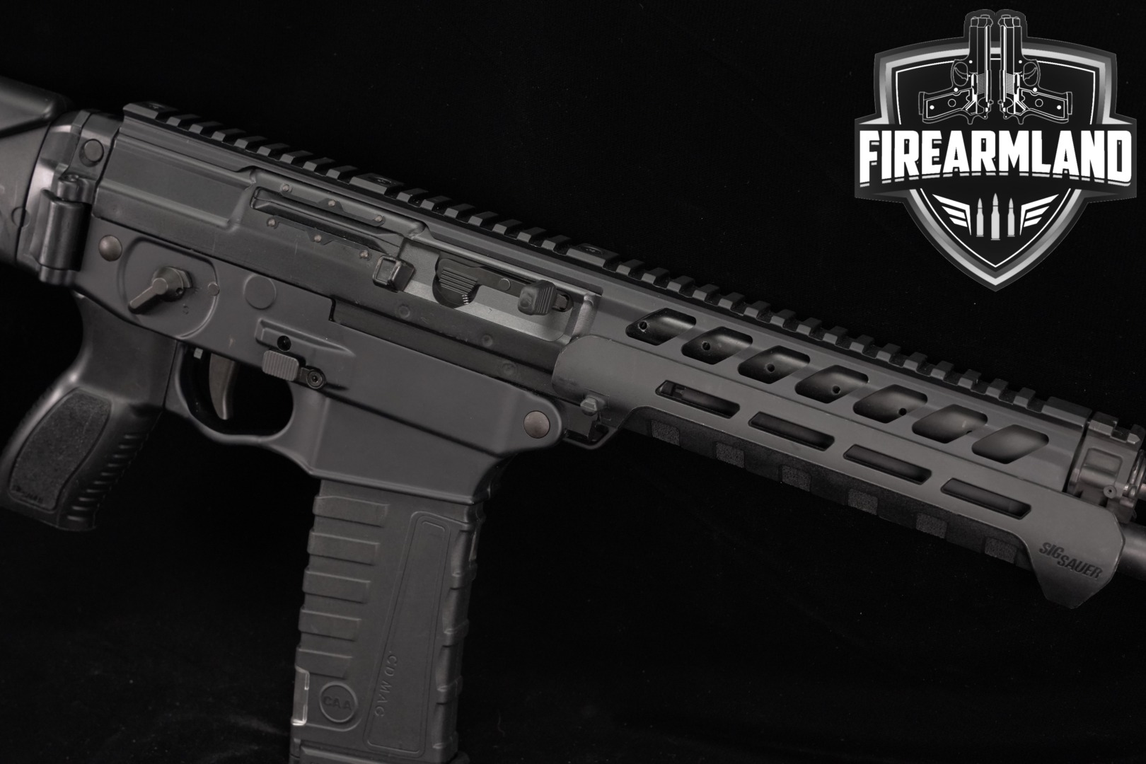 Sig Sauer SIG556xi 5.56mm NATO Black in Very Good Condition Thumbnail