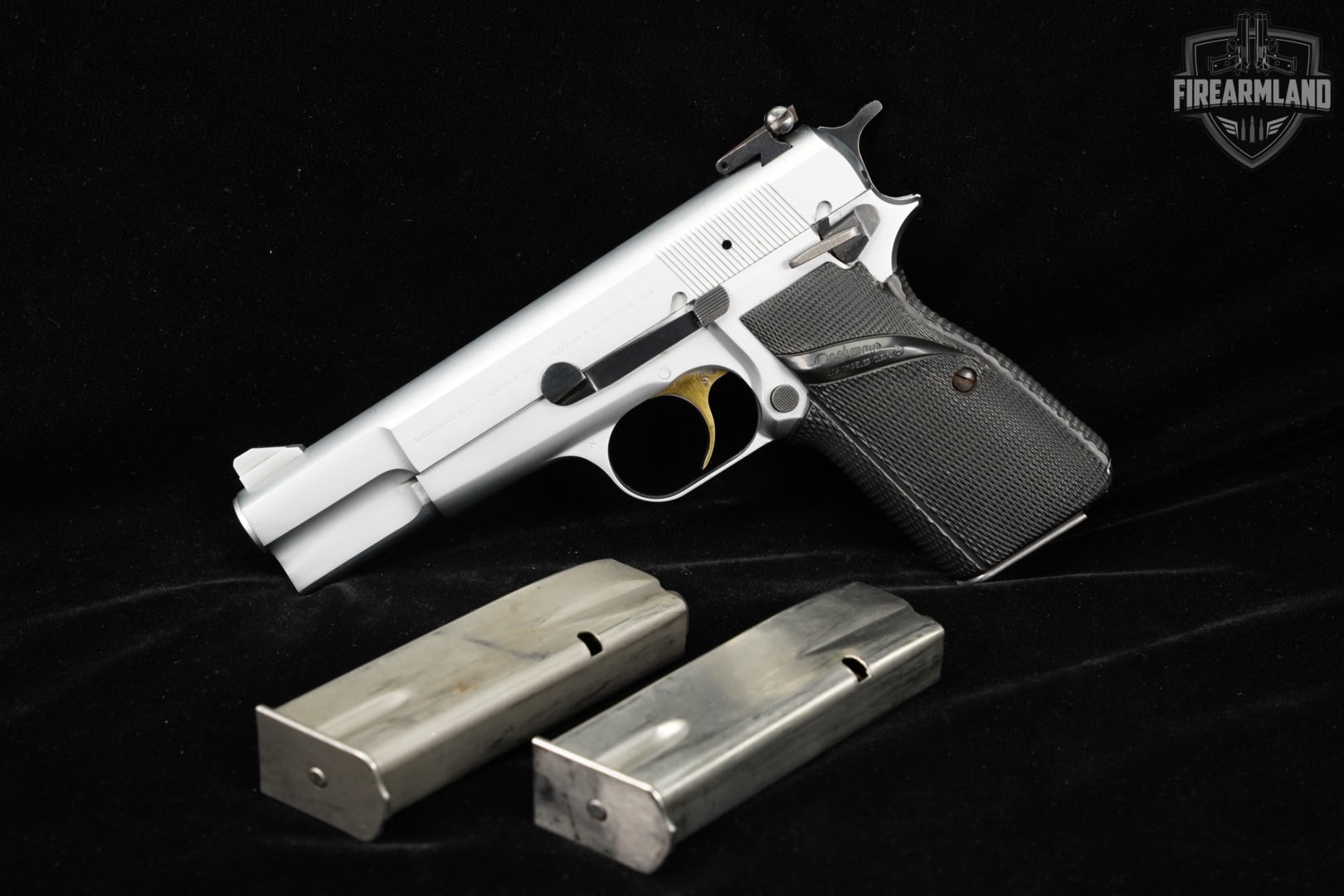 Browning Hi-Power Silver Chrome 9mm 4.625" BHP +3 MAGS-img-2