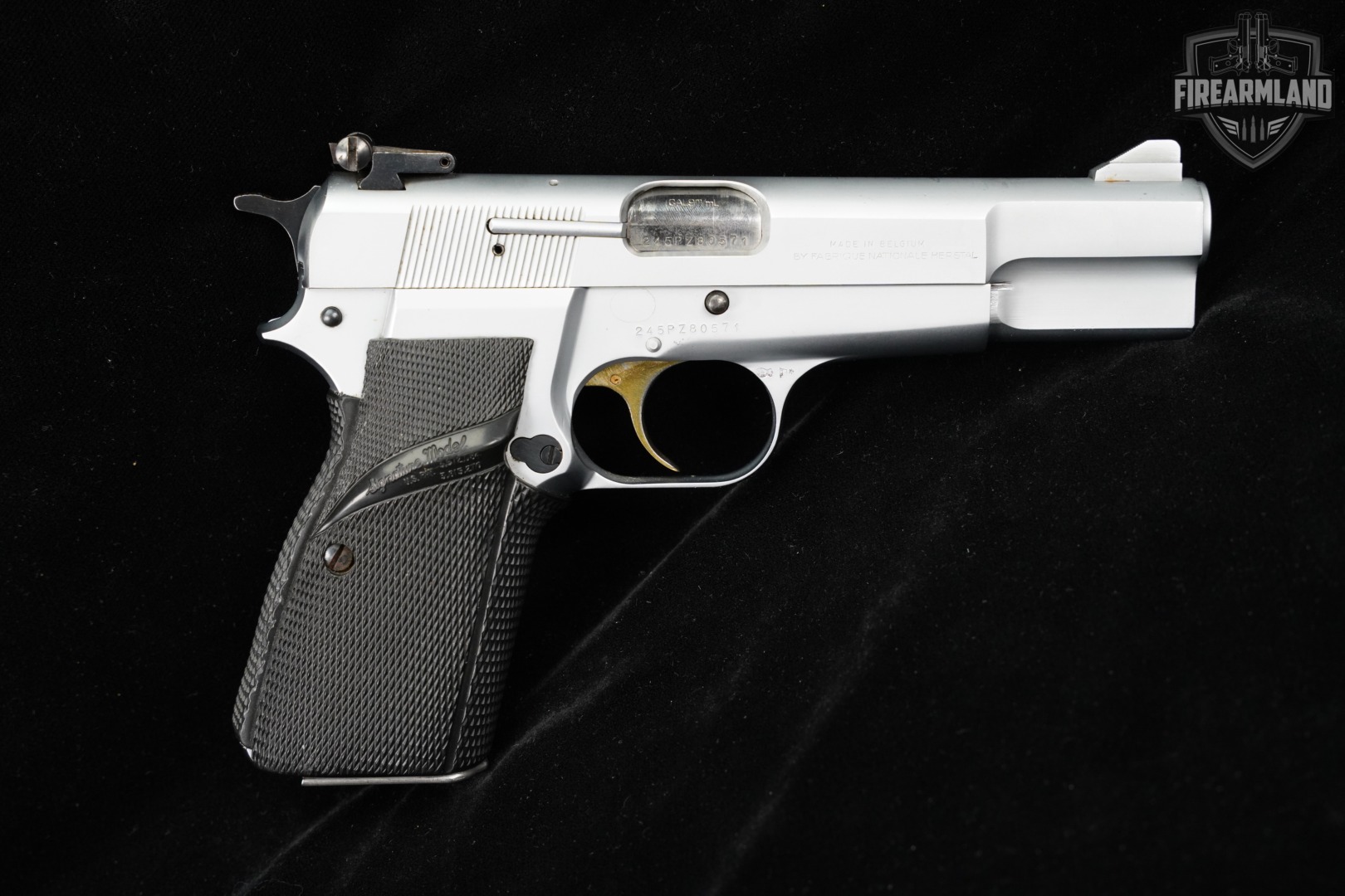 Browning Hi-Power Silver Chrome 9mm 4.625" BHP +3 MAGS-img-3