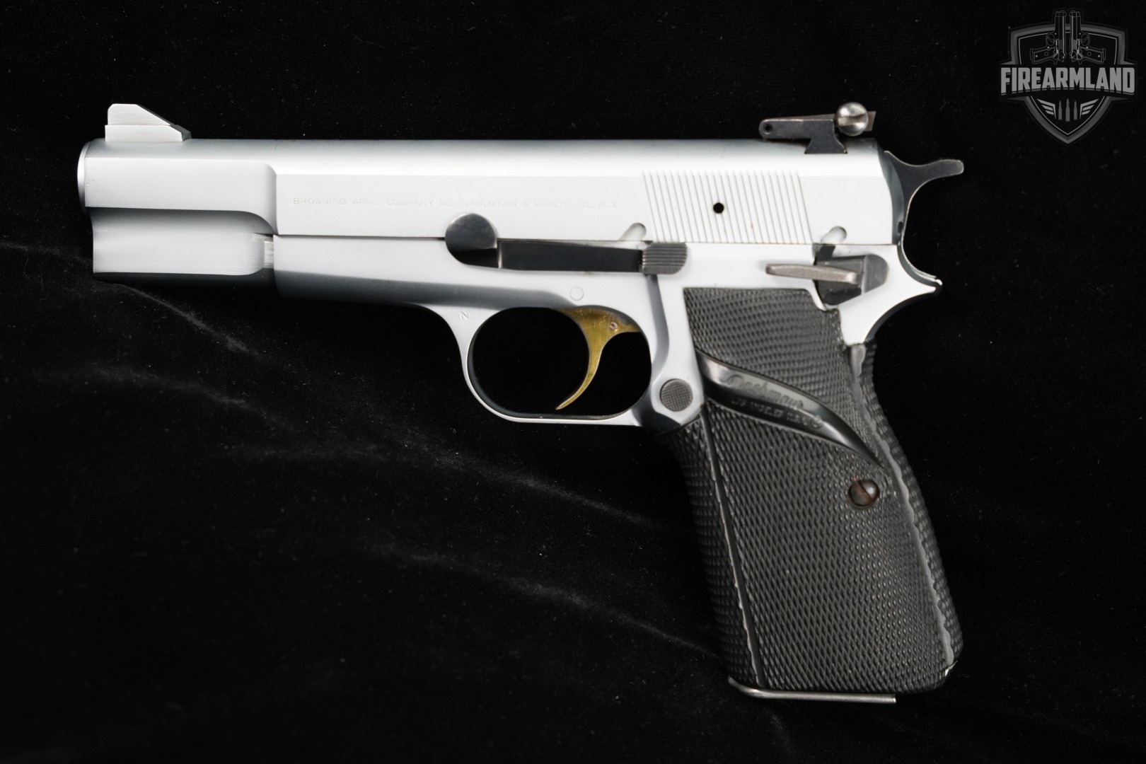 Browning Hi-Power Silver Chrome 9mm 4.625" BHP +3 MAGS-img-4