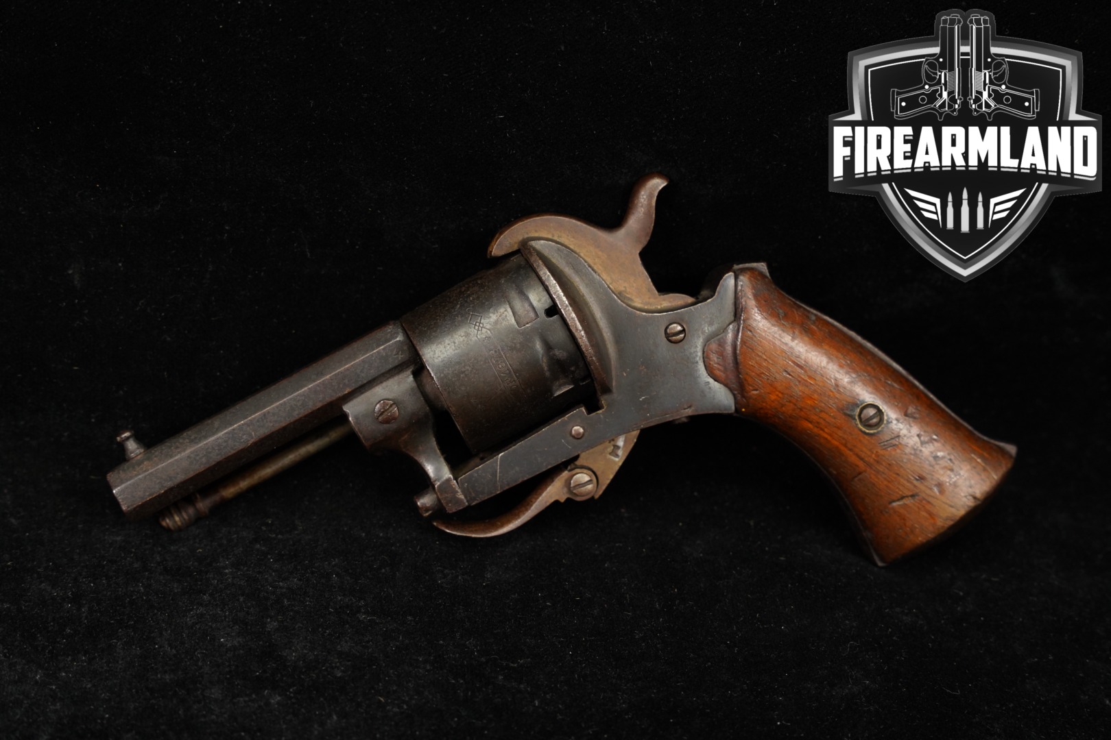 https://cash-for-arms-pictures.s3.amazonaws.com/recHkdKIFhfDASyB0/1.jpg