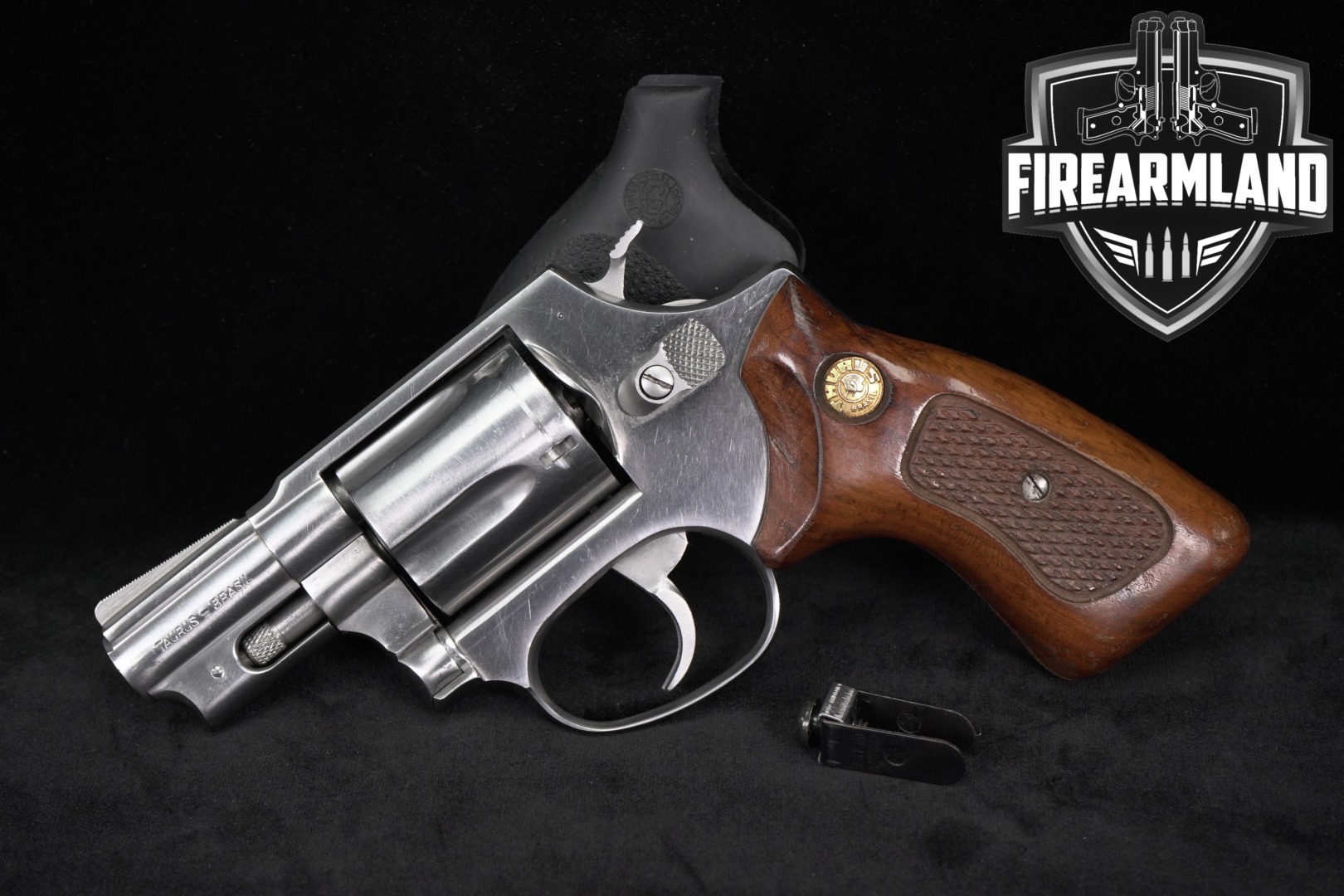 Taurus Model 85 .38 Spl. Stainless in Good Condition Thumbnail
