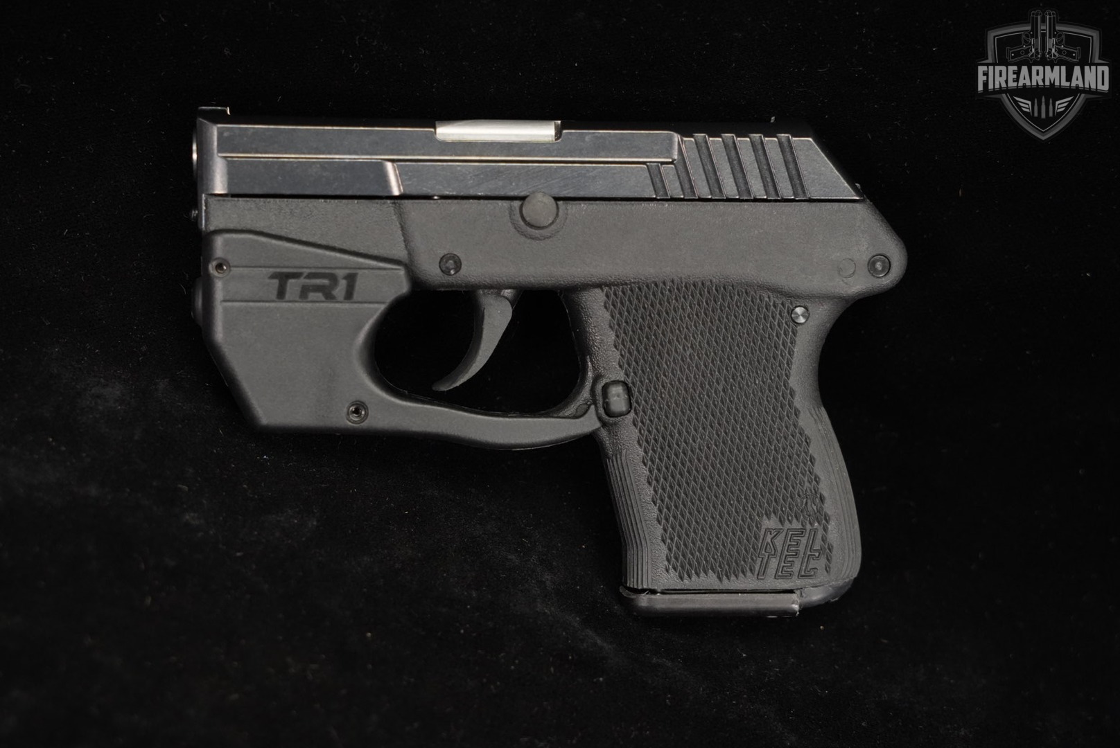 Kel-Tec P-32 32ACP 2.7" KelTec P32 +3 MAGS, ORIG CASE, HOLSTER, TR1 LASER-img-4