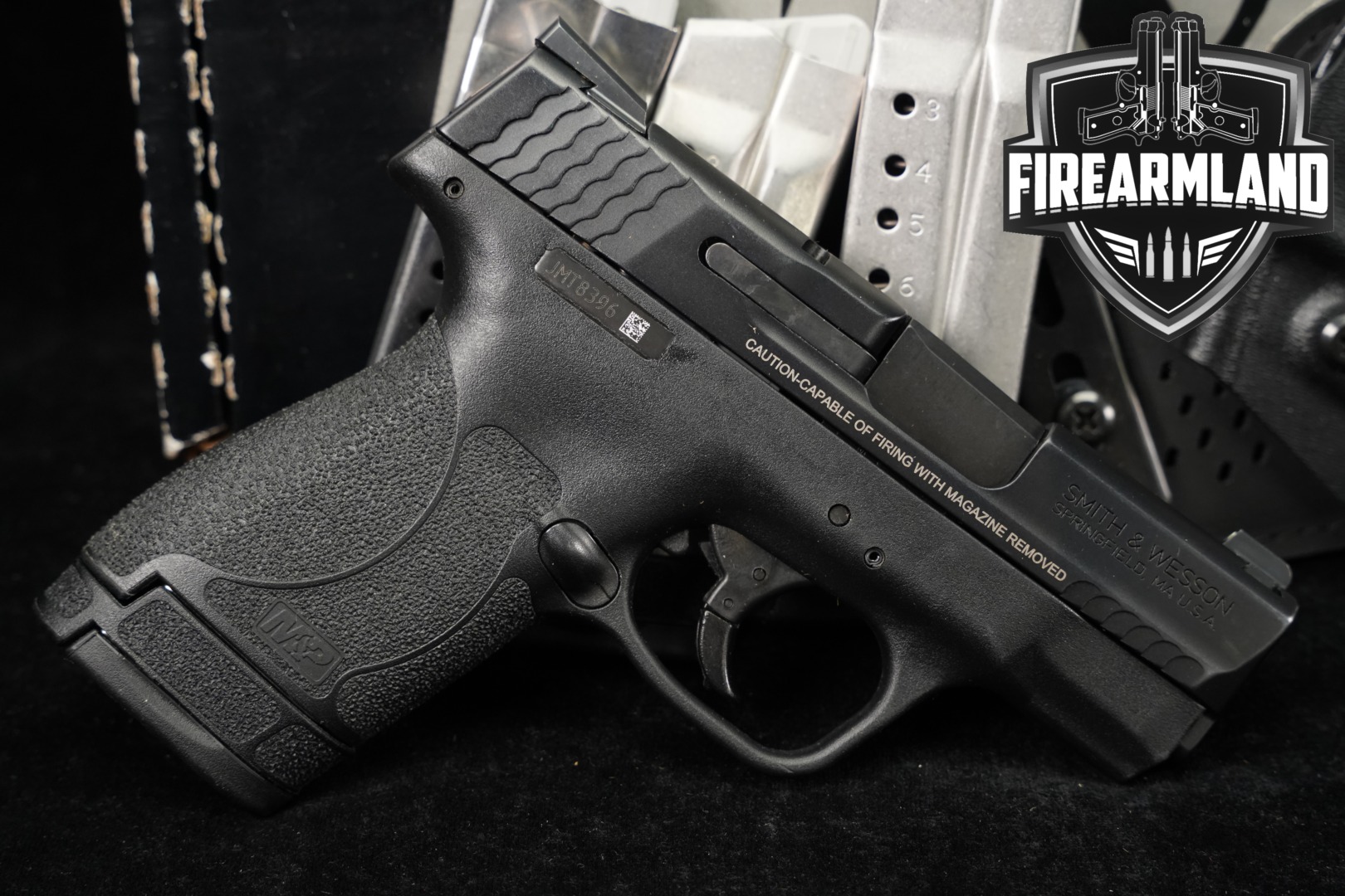 Smith & Wesson (S&W) M&P9 Shield M2.0, No-Thumb-Safety 9mm Luger Black in Good Condition Thumbnail