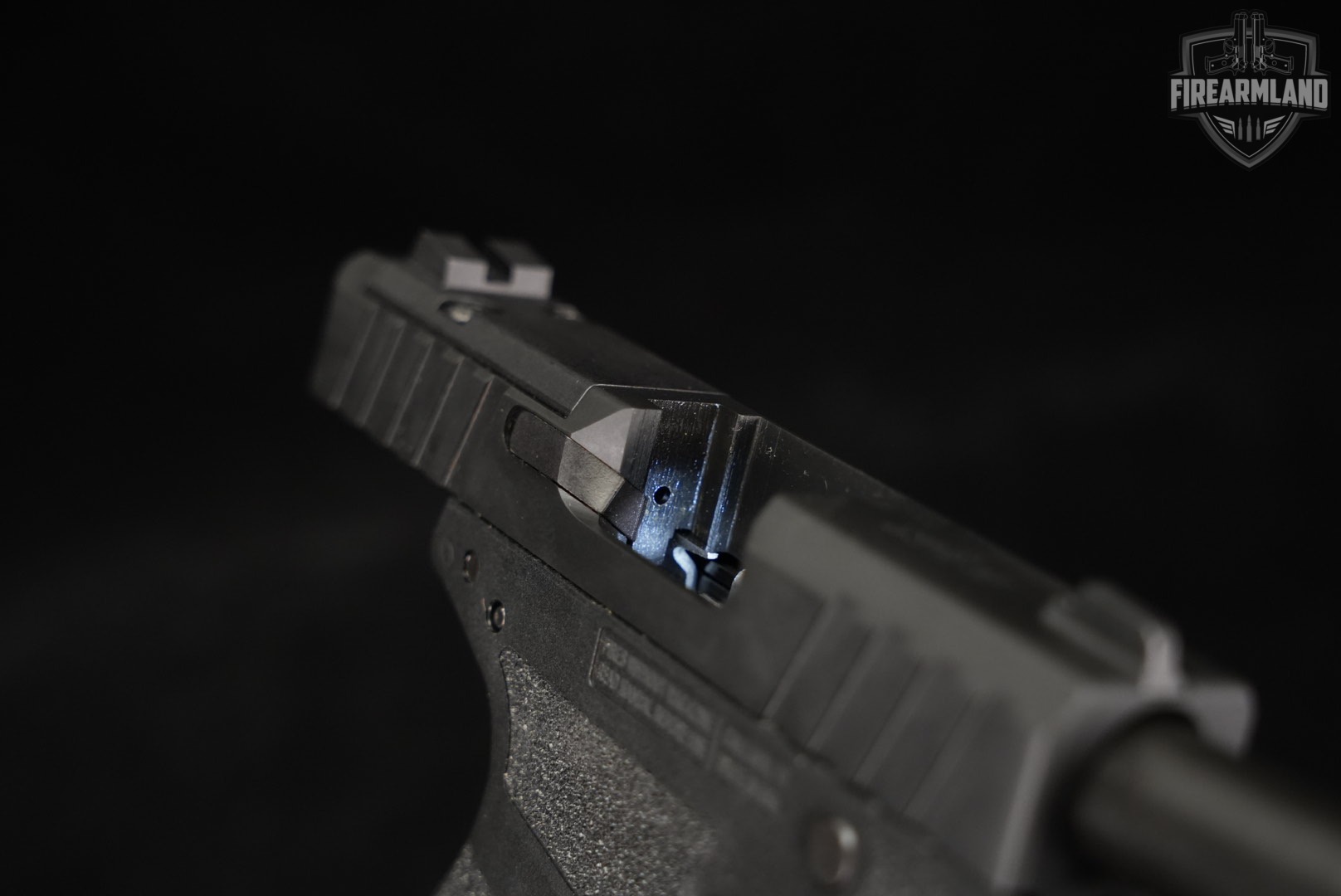 Beretta APX A1 Carry 9mm Optics-Ready 3.1" APXA1-img-11